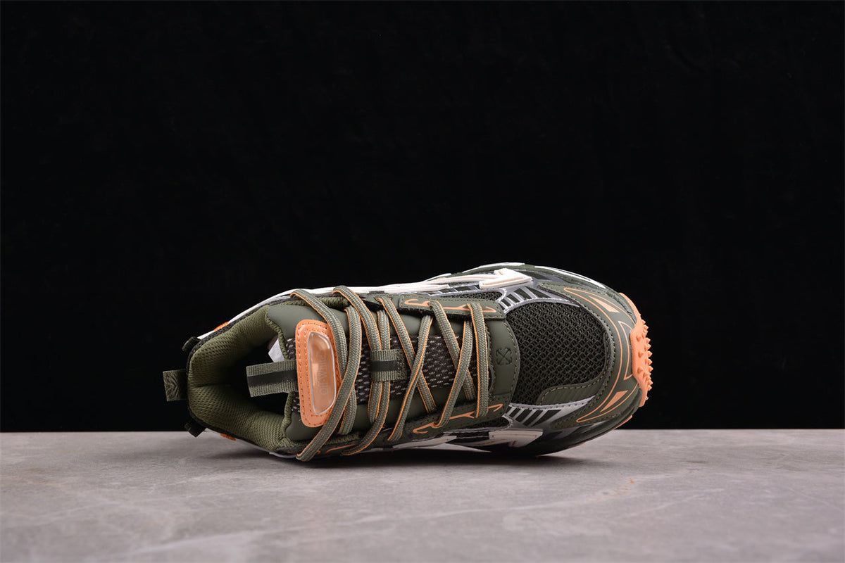 Off-White™ x Nike Zoom Vomero 5, Olivgrün/Orange/Weiß: Die Fusion aus Funktionalität, Design und Streetwear-Rebellion