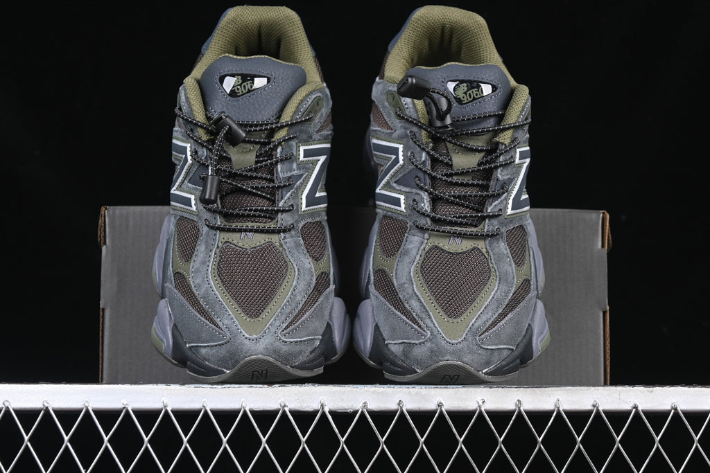 New Balance 9060, Dark Grey