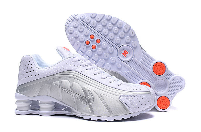 Nike shox R4 🌟🌟🌟🌟 🌟 White Metallic Silver (swoosh, side
