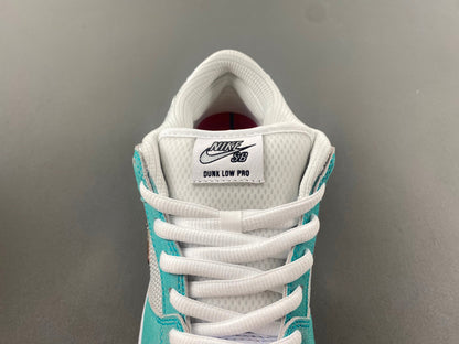 Nike SB Dunk Low x April