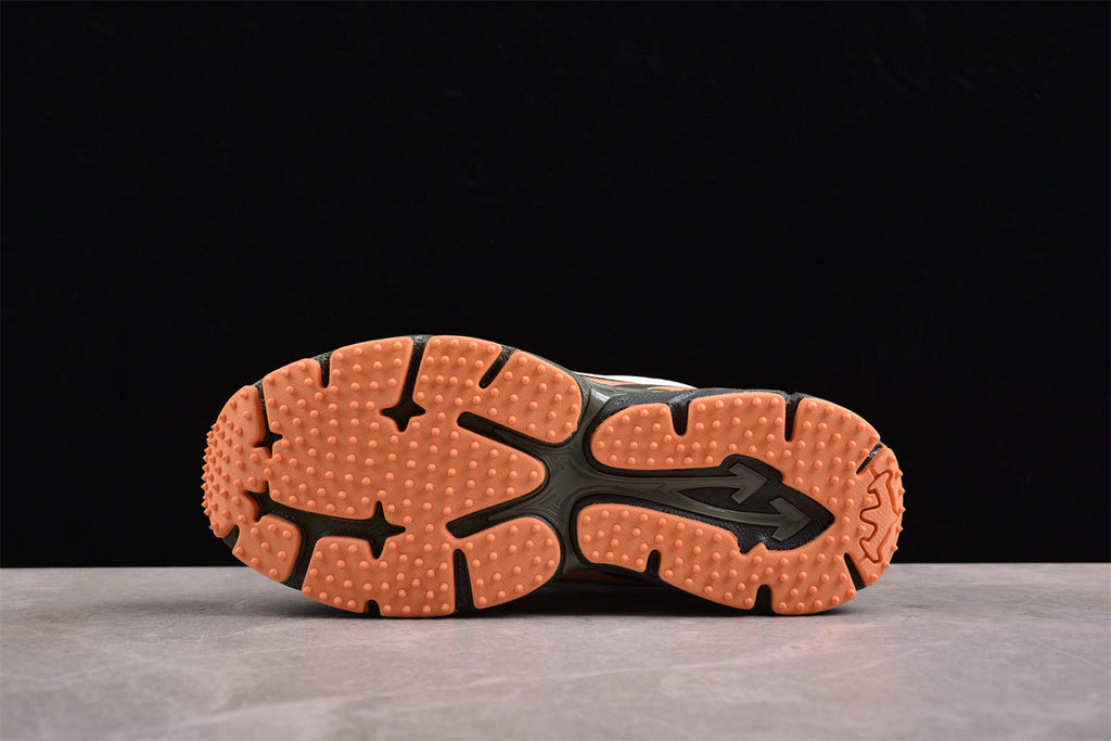 Off-White™ x Nike Zoom Vomero 5, Olivgrün/Orange/Weiß: Die Fusion aus Funktionalität, Design und Streetwear-Rebellion