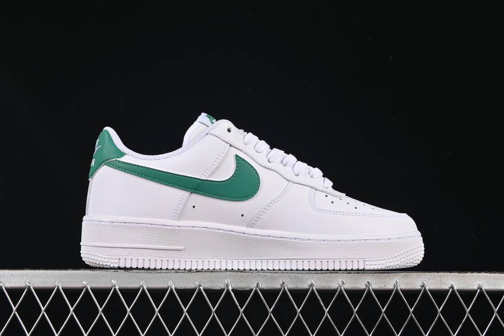 Nike Air Force 1 ’07 Low White & Malachite Green