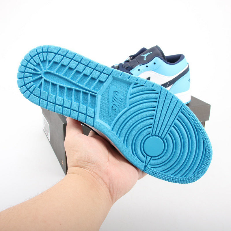 Air Jordan 1 Low “UNC” (University Blue).