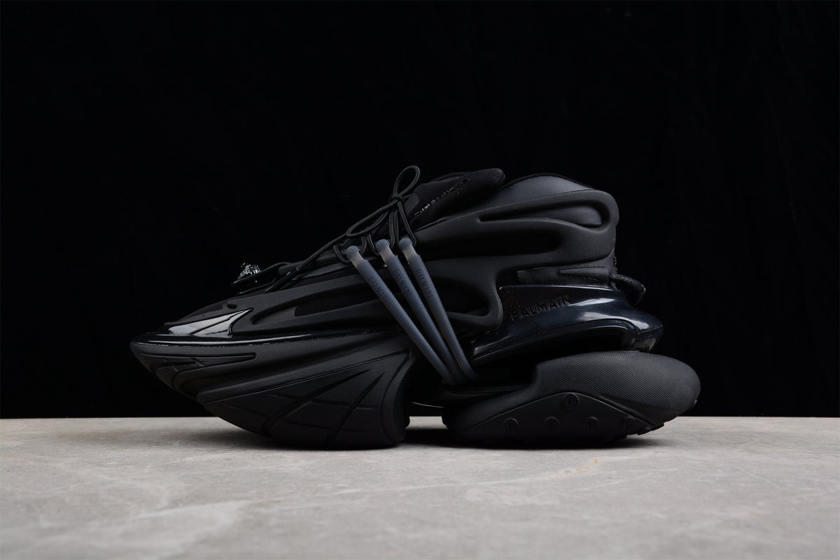 Balmain B-Runner Sneakers Triple Black, Luxus im monochromen Future-Design