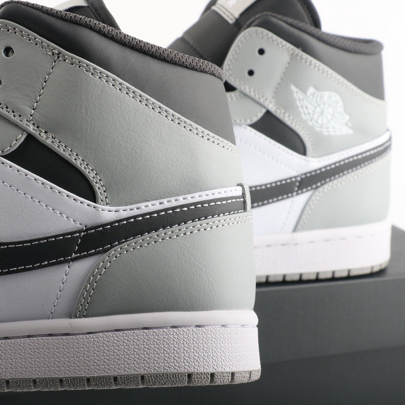 Air Jordan 1 Mid ‘Light Smoke Grey/White/Black’