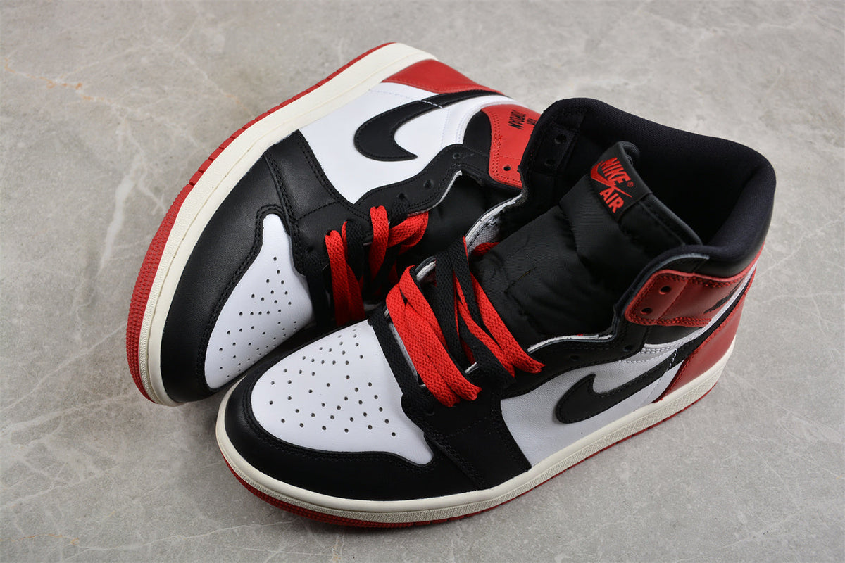 Air Jordan 1 Retro High OG, Black Toe Bred Edition