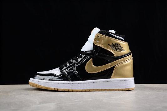 Air Jordan 1 Retro High OG Black Metallic Gold