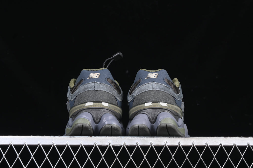 New Balance 9060, Dark Grey