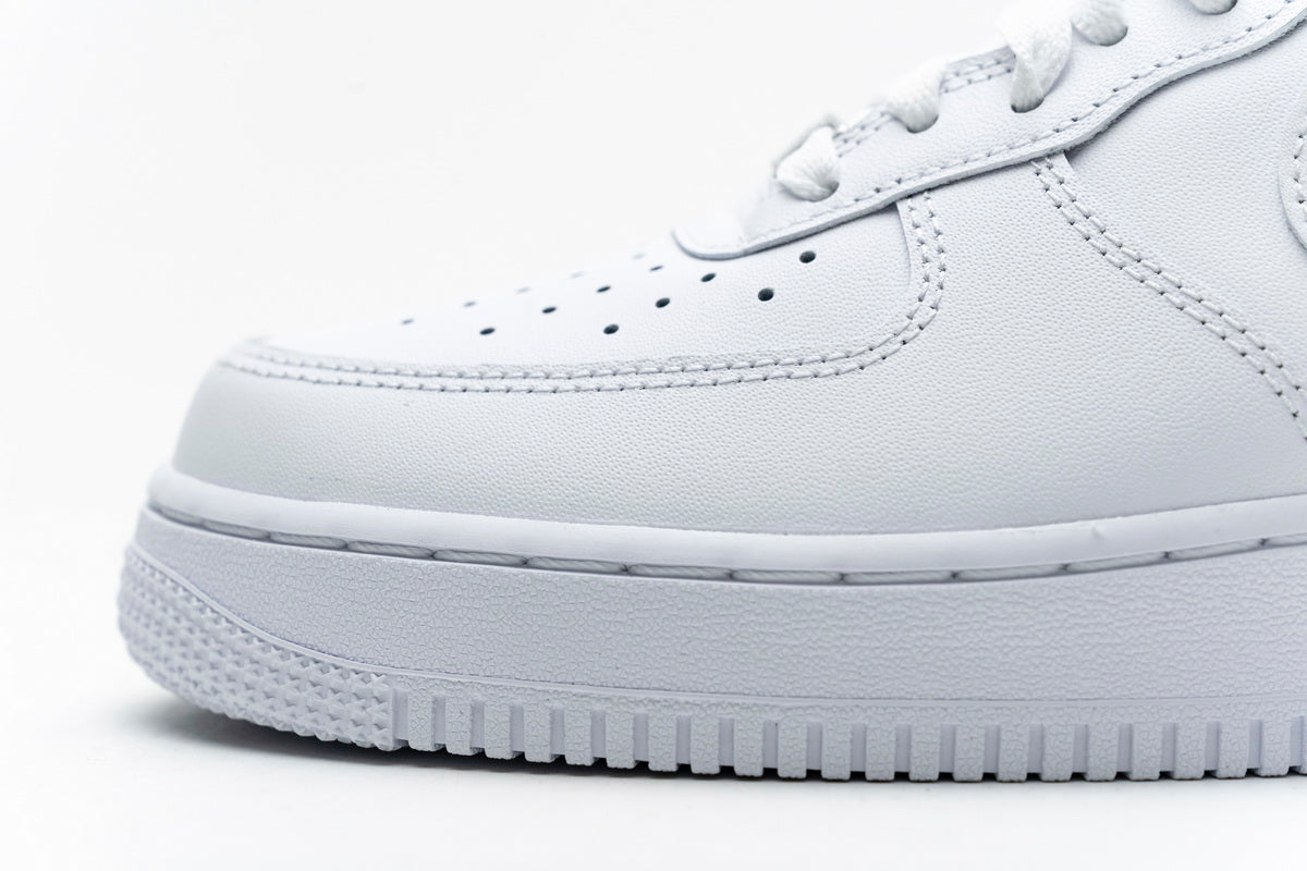 Nike Air Force 1 ’07, White
