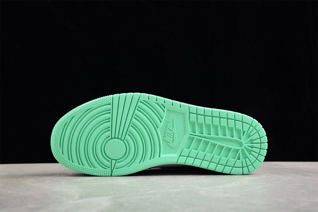 Air Jordan 1 Retro High OG Mint Green & Black