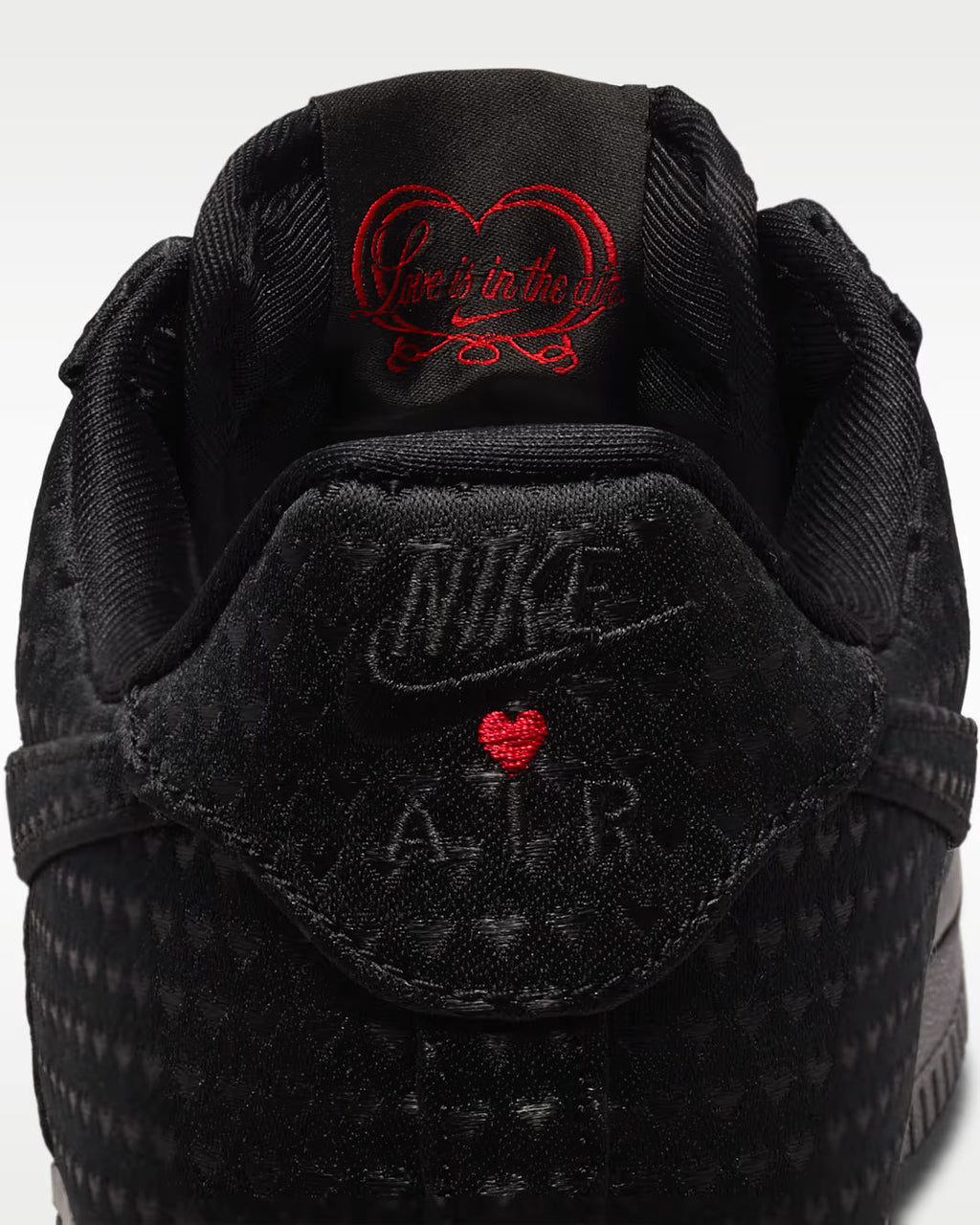 Nike Air Force 1 Retro "Valentine's Day"