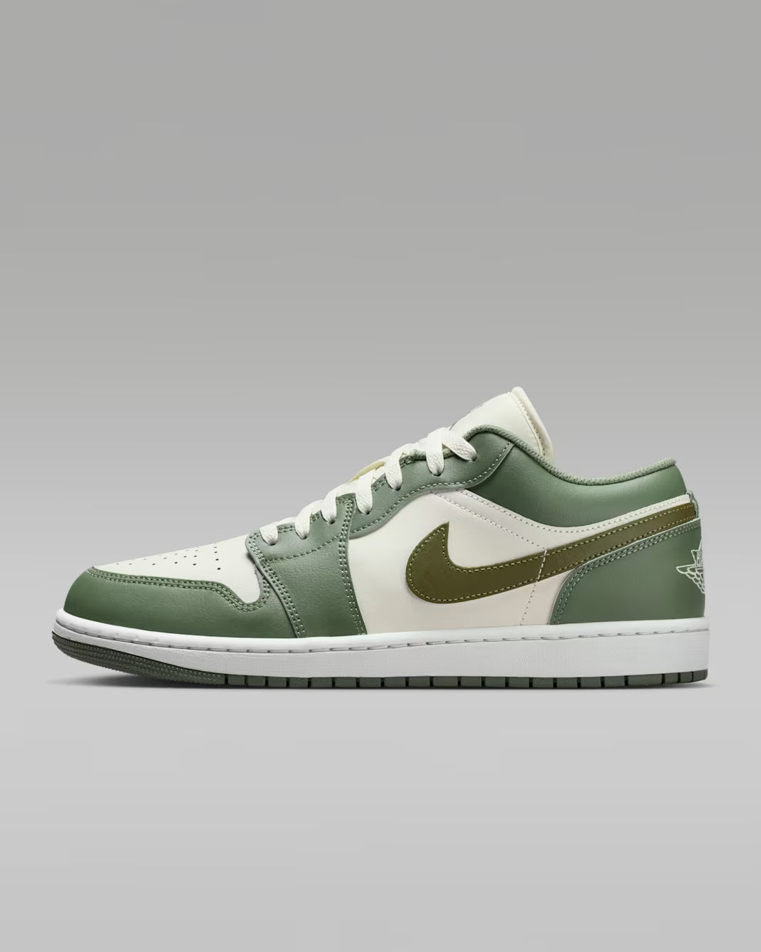 Air Jordan 1 Low Men’s Basketball Shoes, Classic Retro Sneakers