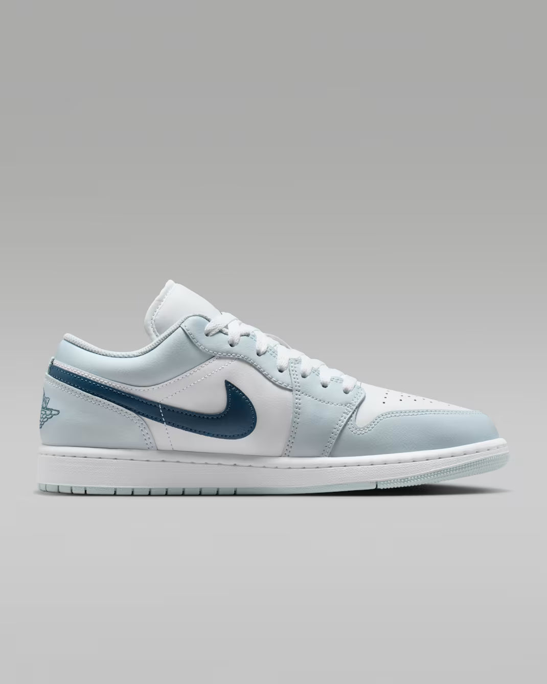 Air Jordan 1 Low Men’s Basketball Shoes, Classic Retro Sneakers
