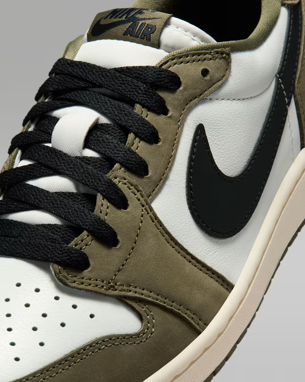 Air Jordan 1 Retro Low "Medium Olive and Summit White"
