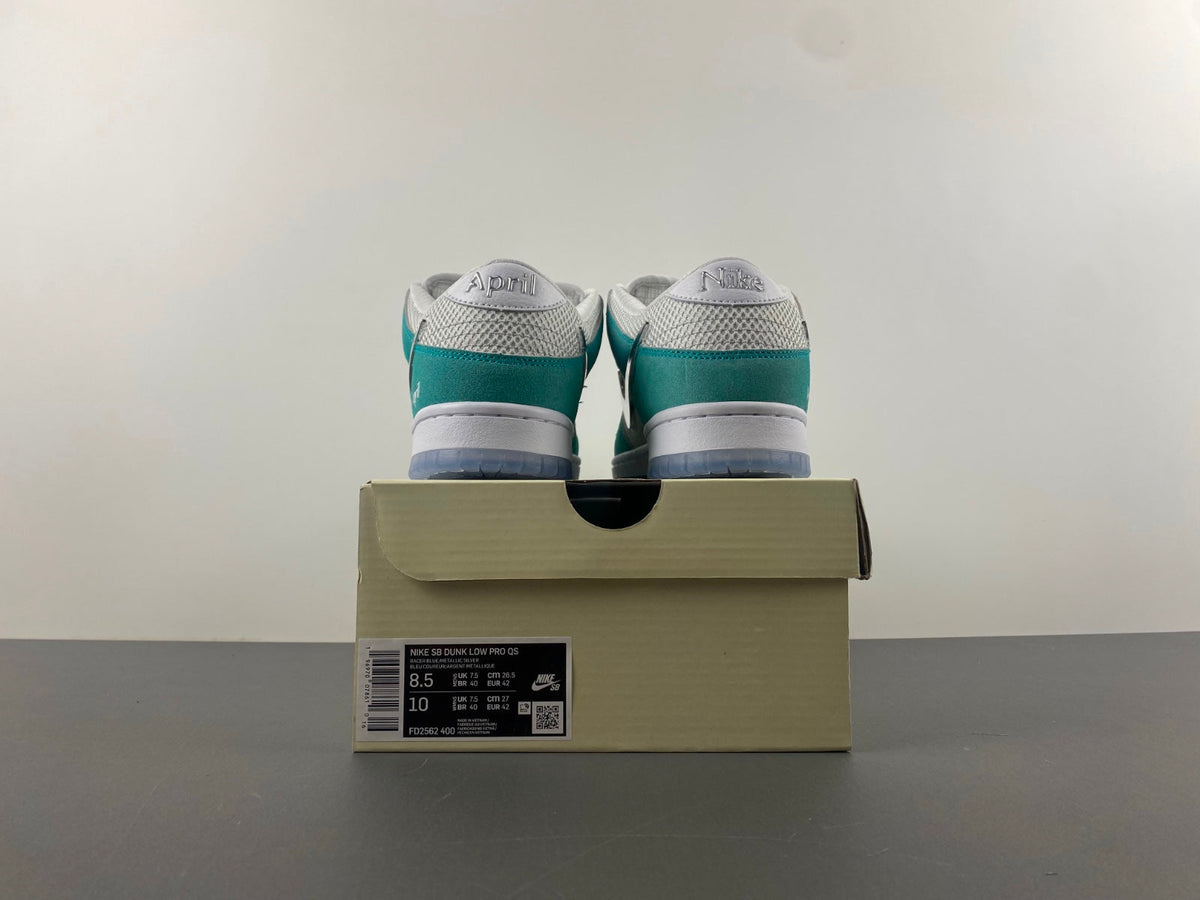 Nike SB Dunk Low x April