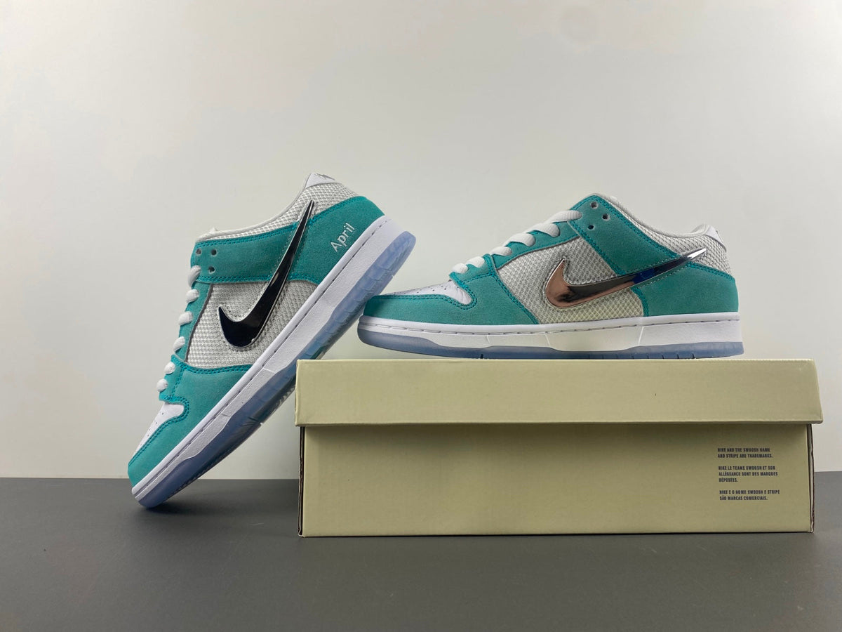Nike SB Dunk Low x April