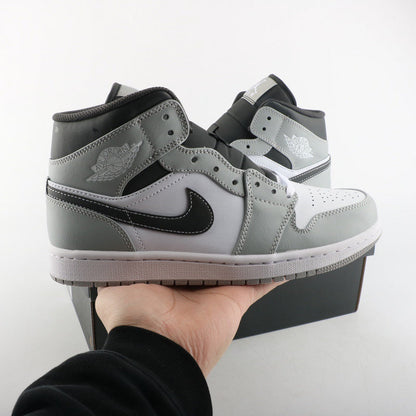 Air Jordan 1 Mid ‘Light Smoke Grey/White/Black’