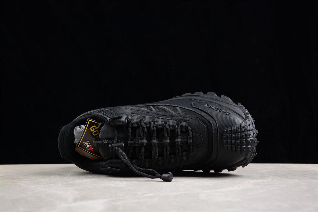 Moncler Trailgrip GTX Low, Triple Black
