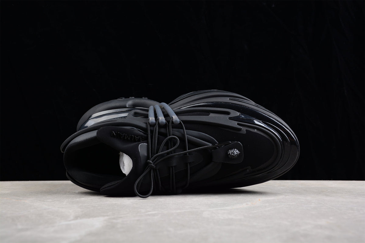Balmain B-Runner Sneakers Triple Black, Luxus im monochromen Future-Design