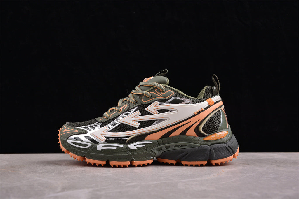 Off-White™ x Nike Zoom Vomero 5, Olivgrün/Orange/Weiß: Die Fusion aus Funktionalität, Design und Streetwear-Rebellion