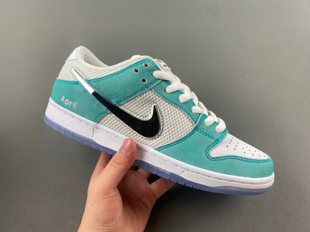 Nike SB Dunk Low x April