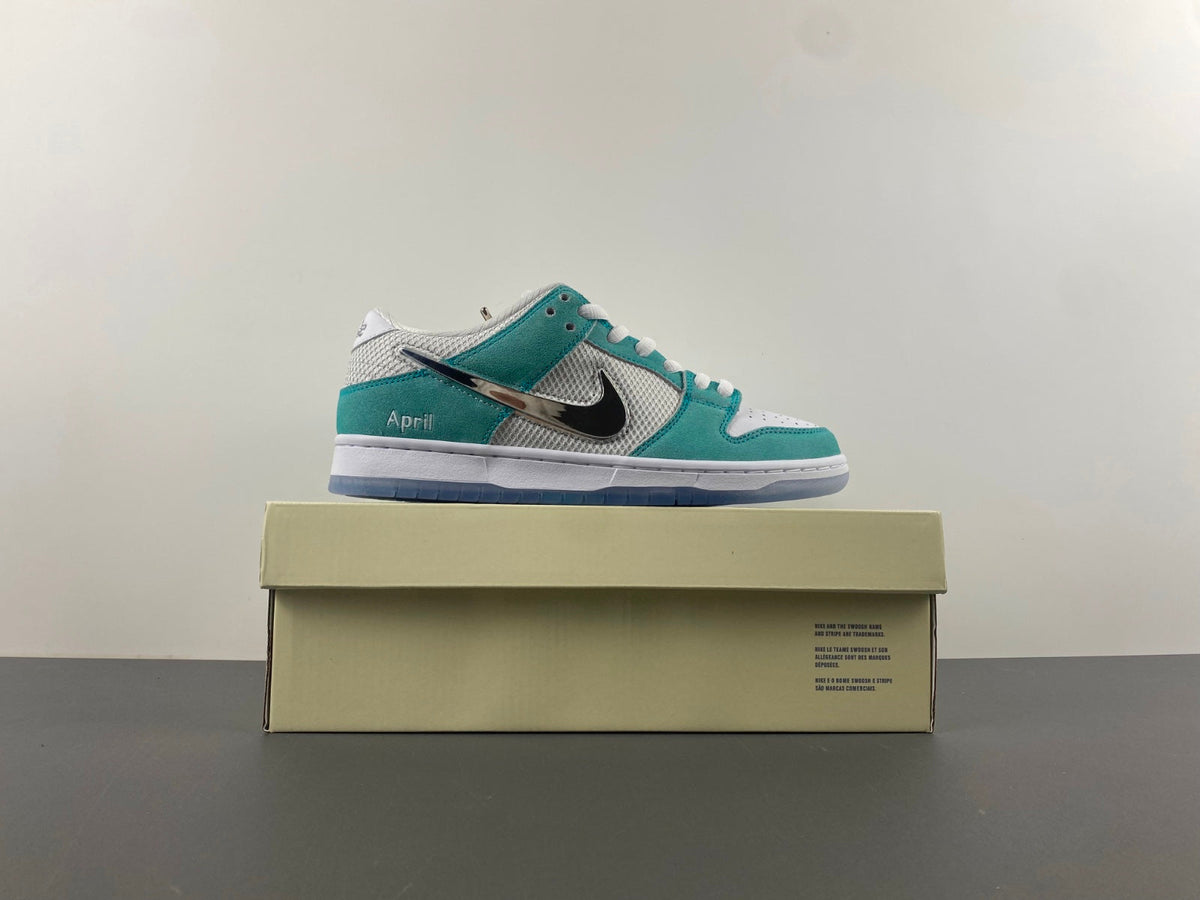 Nike SB Dunk Low x April