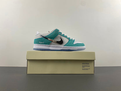 Nike SB Dunk Low x April