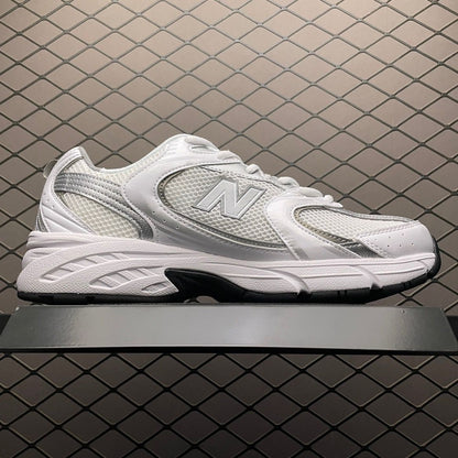 New Balance 530 in White/Silver