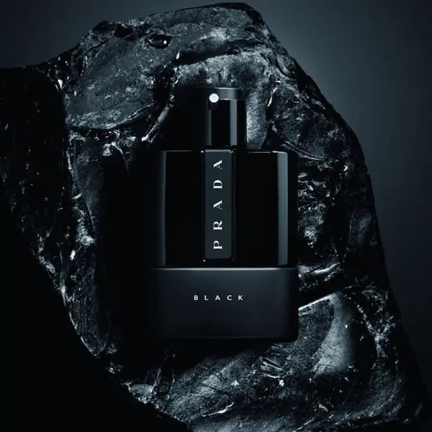 PARFUM LUNA ROSSA BLACK
Eau de Parfum VLP.LIFE