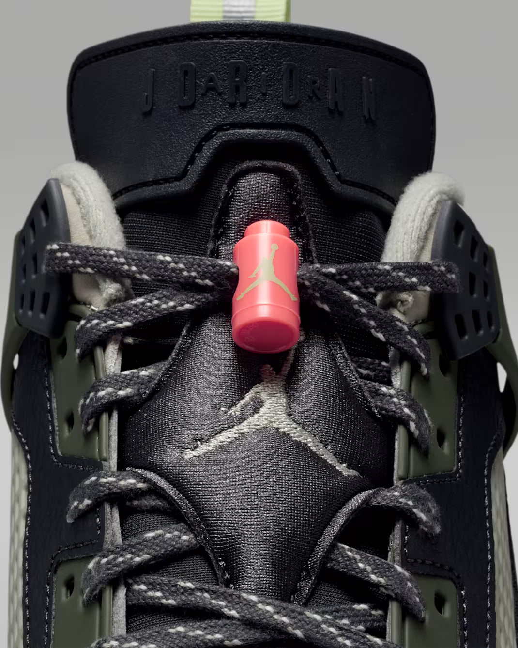 Jordan Spizike Low