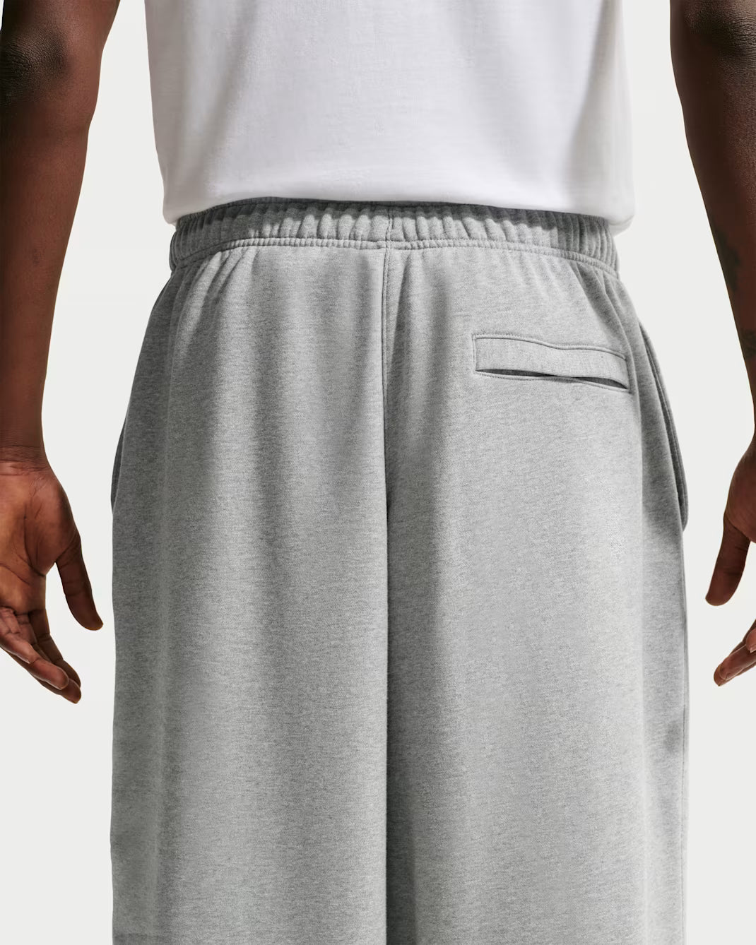 Nike Sportswear Club Oversized trousers made of French terry (men's)
