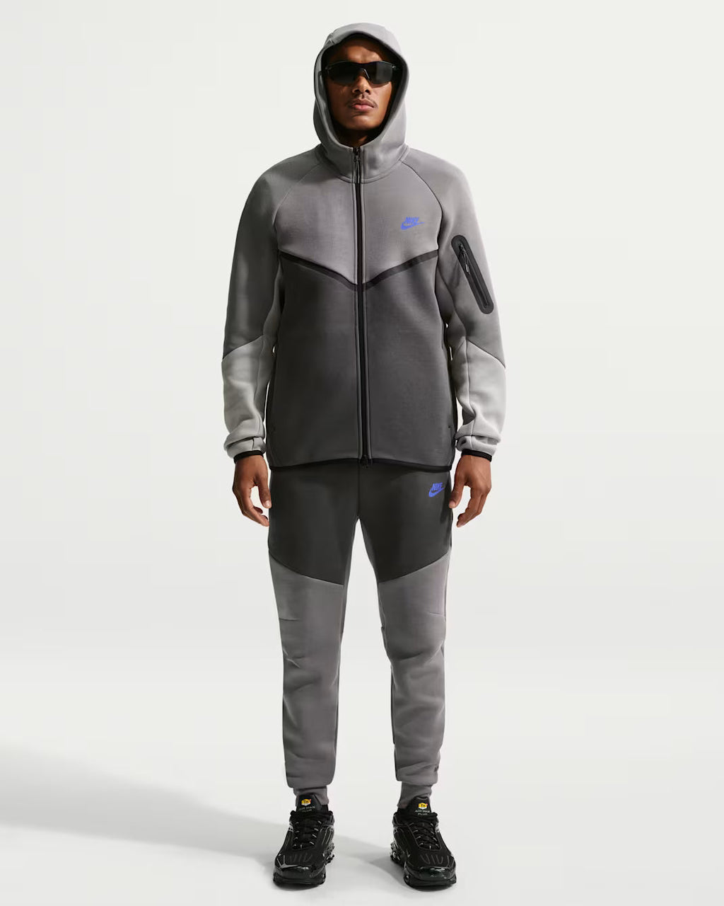 Nike Tech Windrunner fleece jacket with full-length zipper (men's)