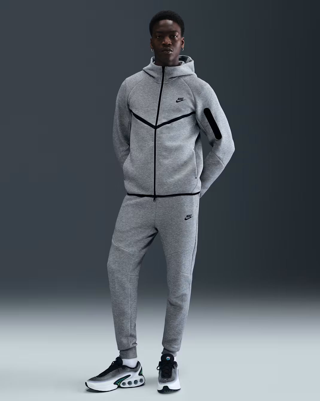 Nike Tech Windrunner fleece jacket with full-length zipper (men's)