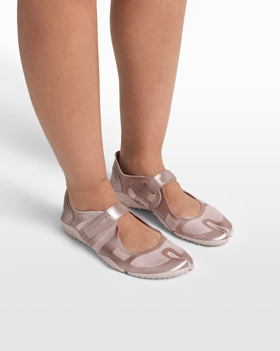 NikeSKIMS Rift Satin