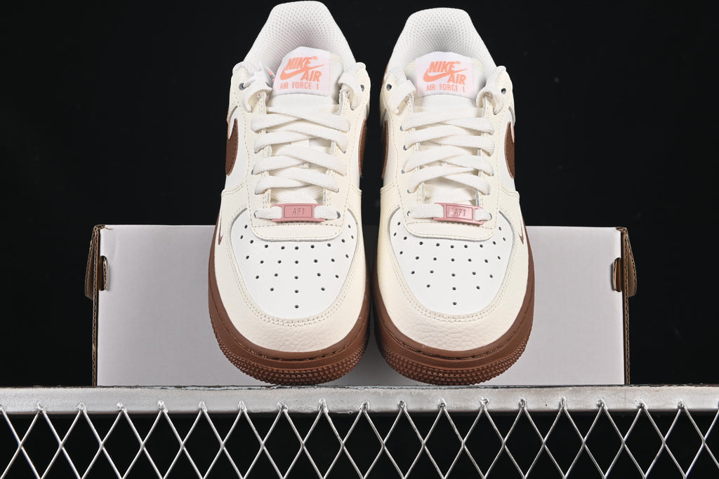 Nike Air Force 1 ’07 Low Ivory Flame