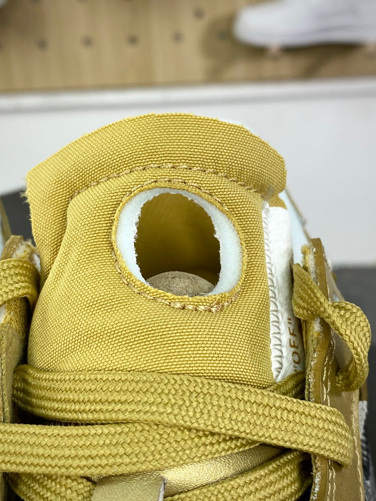 Metallic gold low-top sneakers, product detail 3018