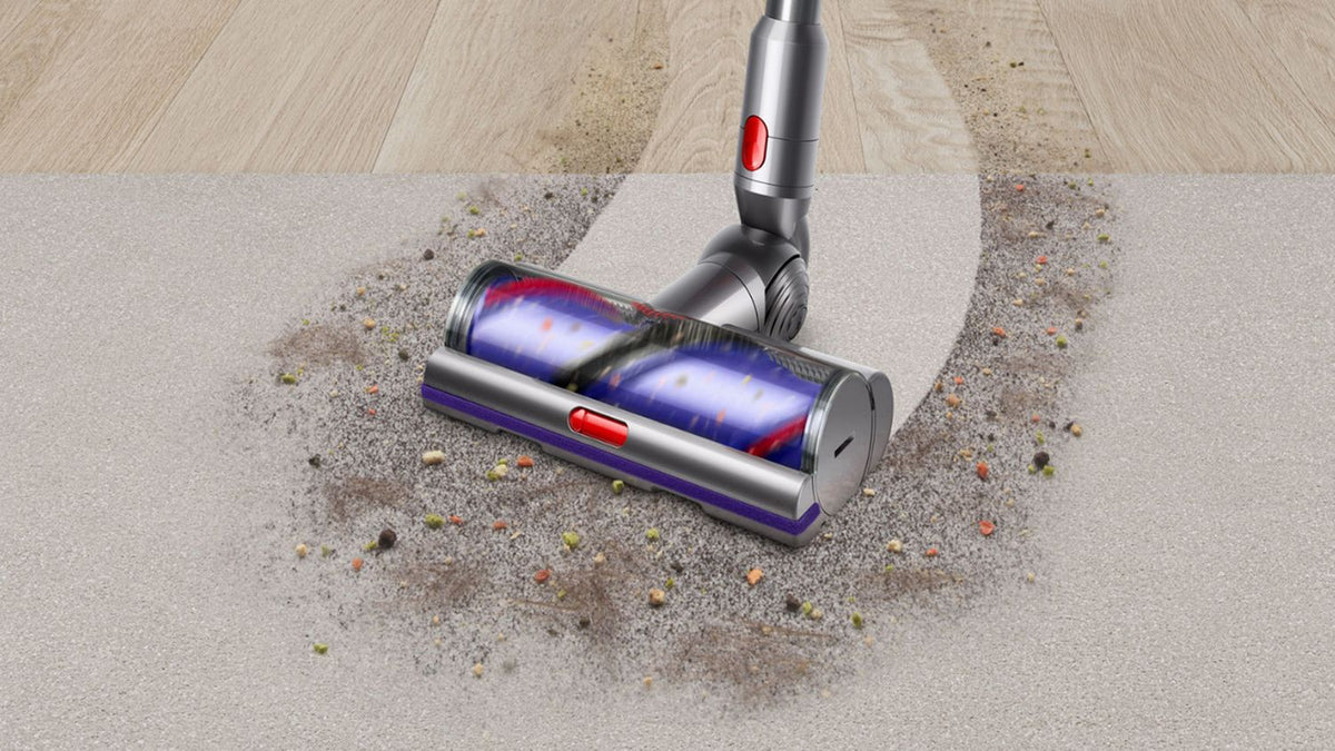 Official reference: V15 family cleaner head in use, supplied V15S version pending