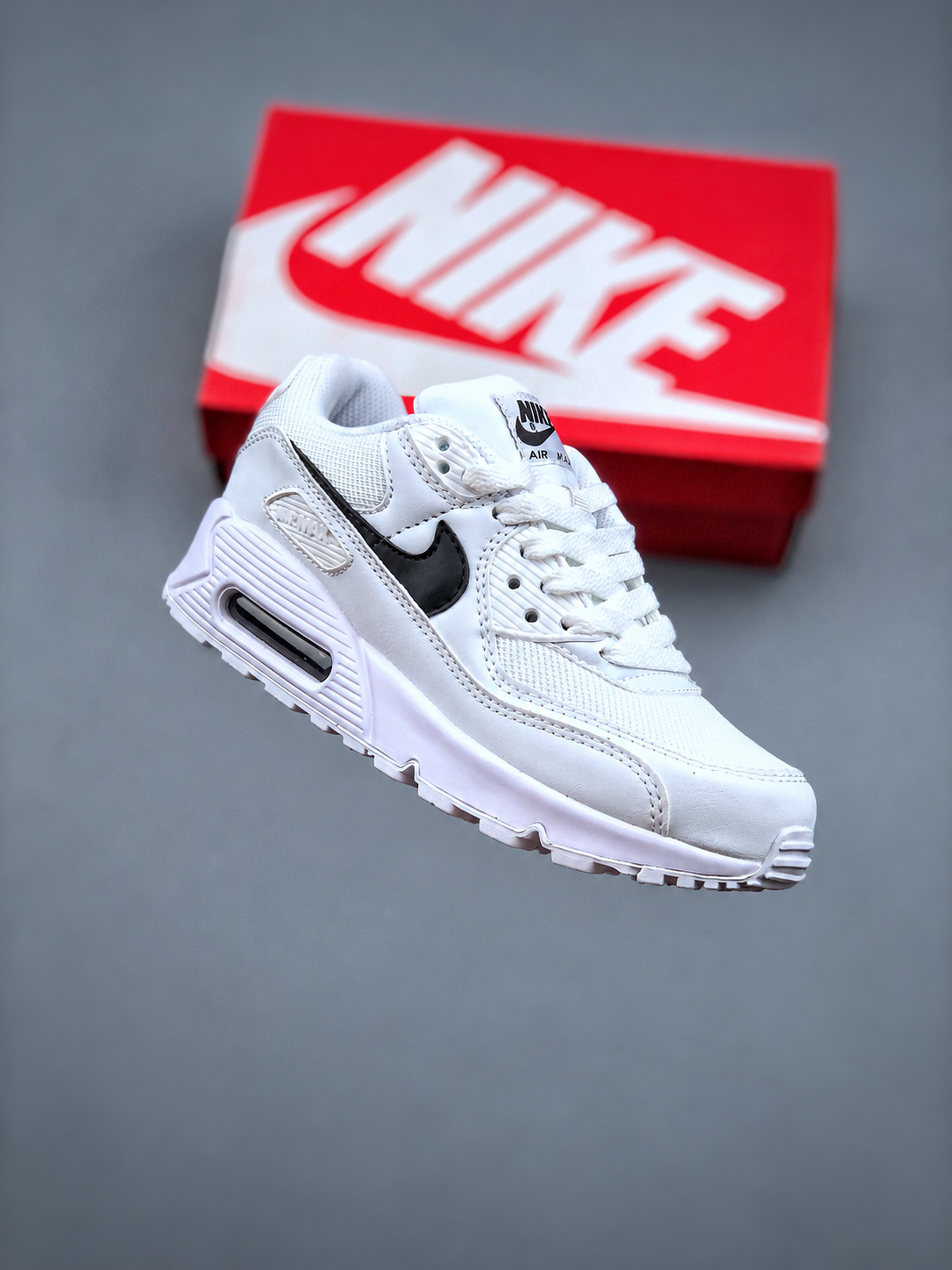 Nike Air Max 90, White and Black